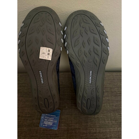 NWT Women's Skechers Blue Relaxed Fit Air Cooled Memory Foam Shoes Size 6.5 - Picture 7 of 9